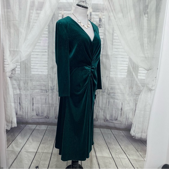 Maggy London Sz 12 Green Metallic Striped 3/4 Sleeve Velvet Midi Cocktail/Formal - Picture 7 of 15